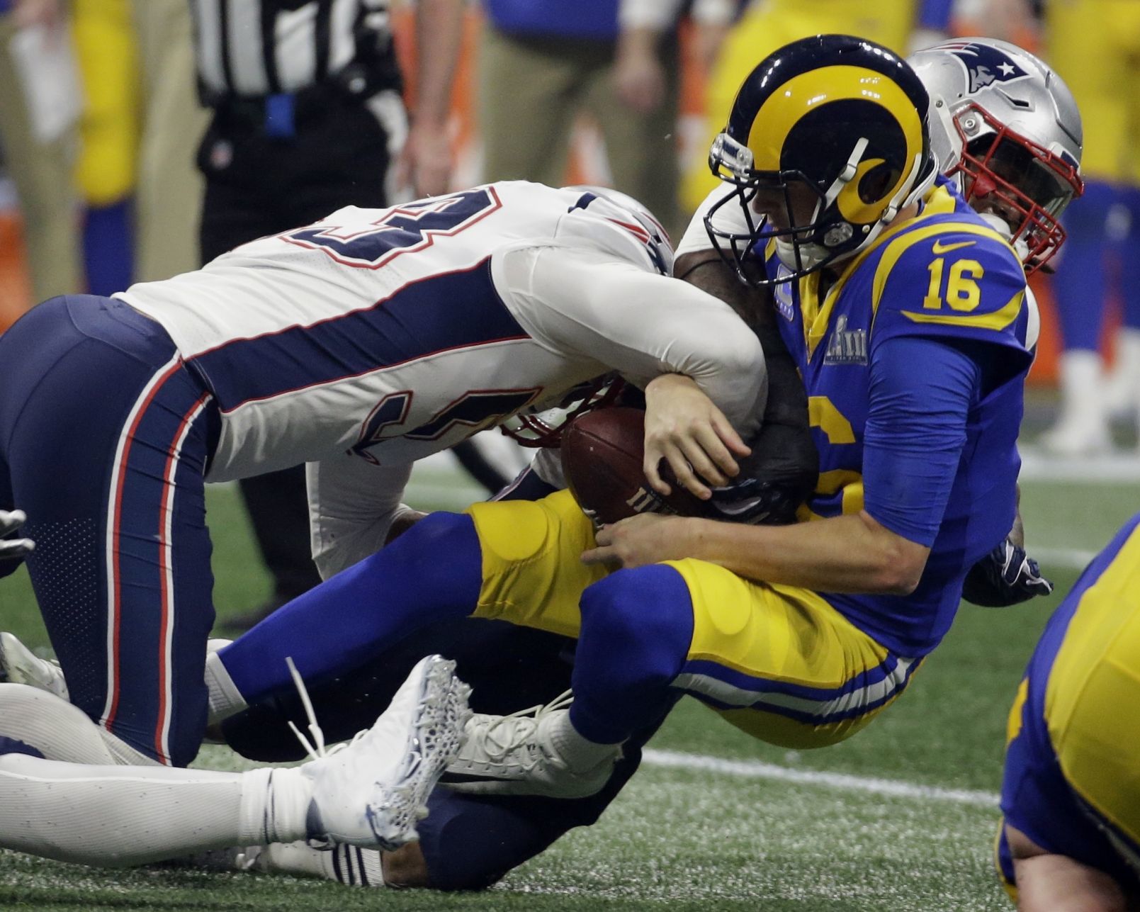 Patriots Rams Super Bowl Football